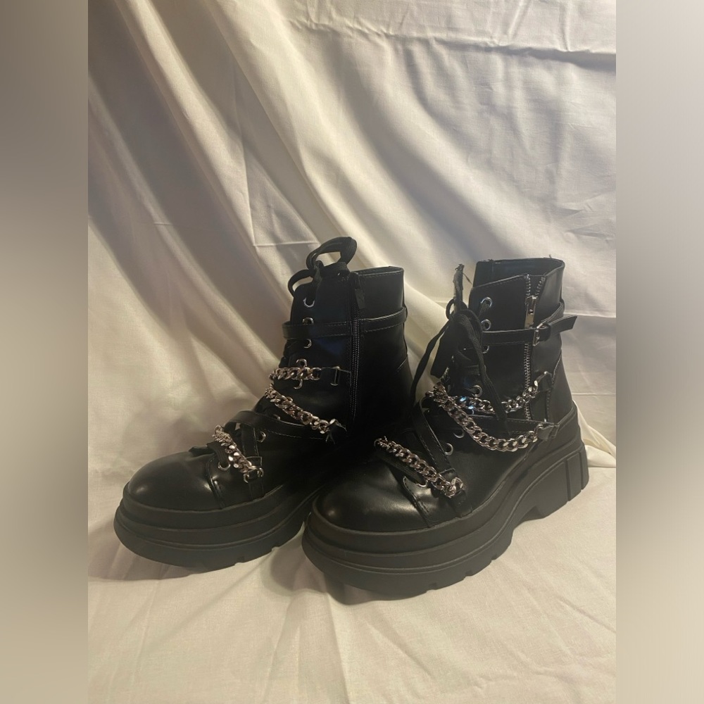 Bershka Combat Boots - Picture 3 of 4